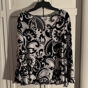 Cato Black & White Graphic Blouse EUC